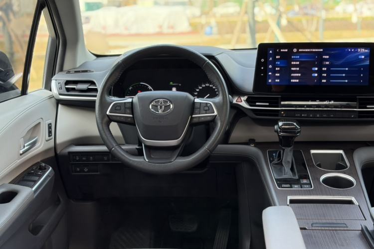 Used Toyota Granvia 2023 2.5L Hybrid Prestige PLUS Edition Steering Wheel