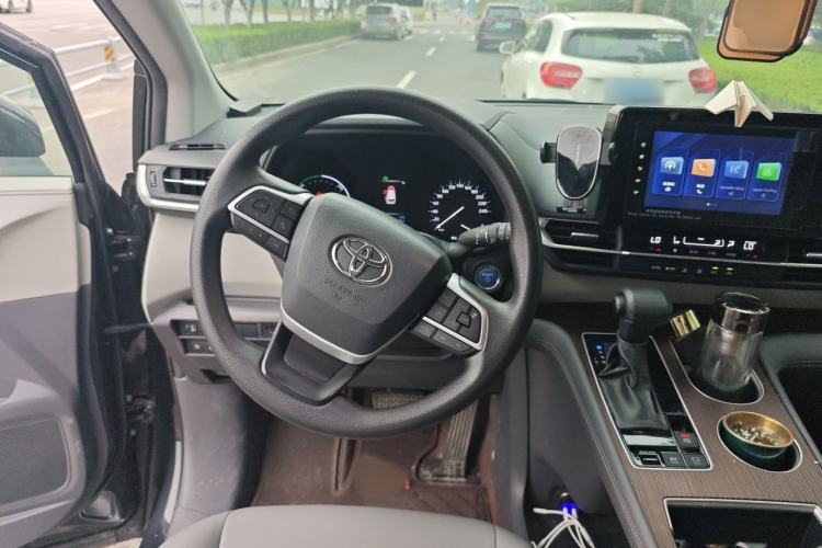 Used Toyota Granvia 2023 2.5L Hybrid Comfort Edition Steering Wheel