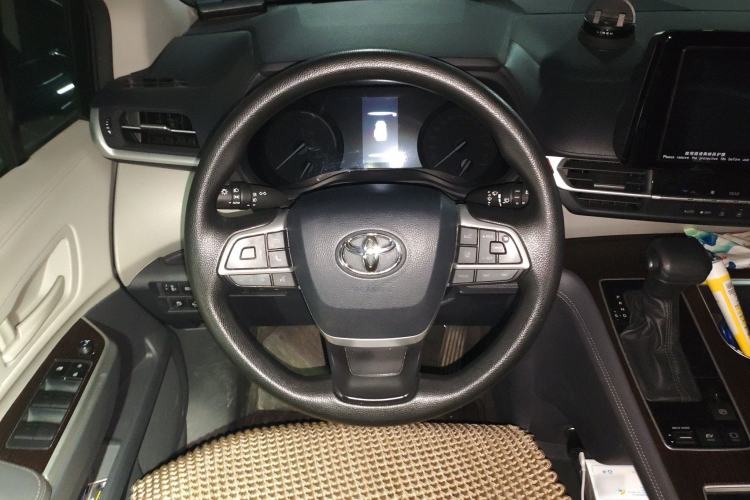 Used Toyota Granvia 2023 2.5L Hybrid Comfort Edition Steering Wheel