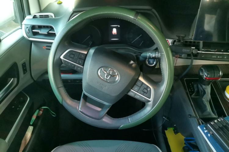 Used Toyota Granvia 2023 2.5L Hybrid Prestige PLUS Edition Steering Wheel