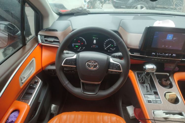 Used Toyota Granvia 2023 2.5L Hybrid Comfort Edition Steering Wheel