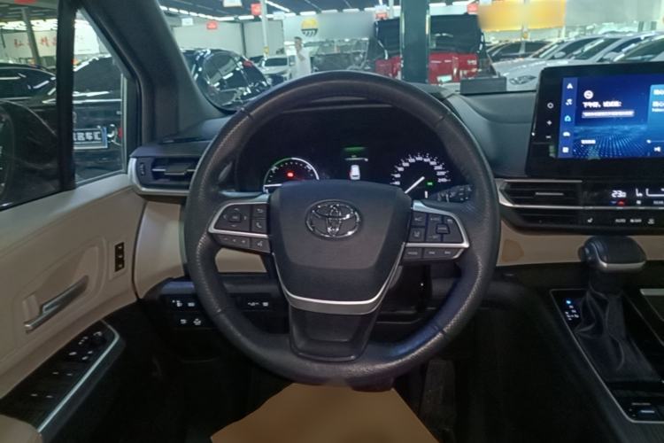 Used Toyota Granvia 2023 2.5L Hybrid Prestige PLUS Edition Steering Wheel