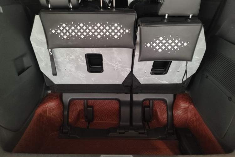 Used Toyota Granvia 2023 2.5L Hybrid Flagship VIP Edition Trunk
