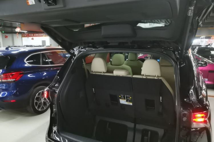 Used Toyota Granvia 2023 2.5L Hybrid Prestige PLUS Edition Trunk