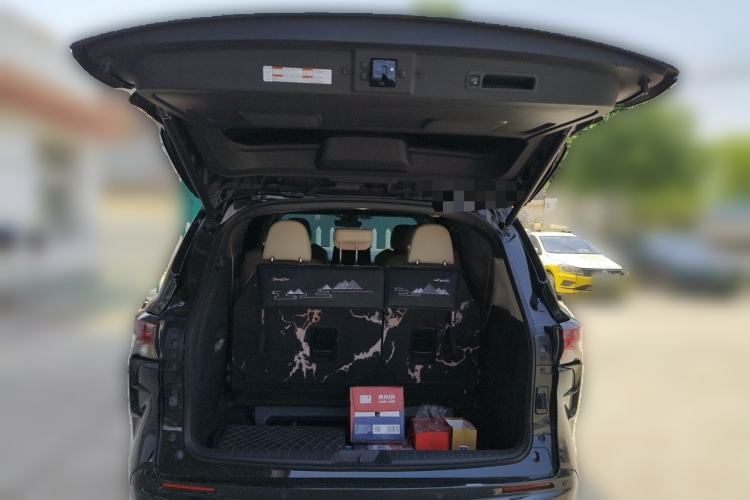 Used Toyota Granvia 2023 2.5L Hybrid Prestige PLUS Edition Trunk