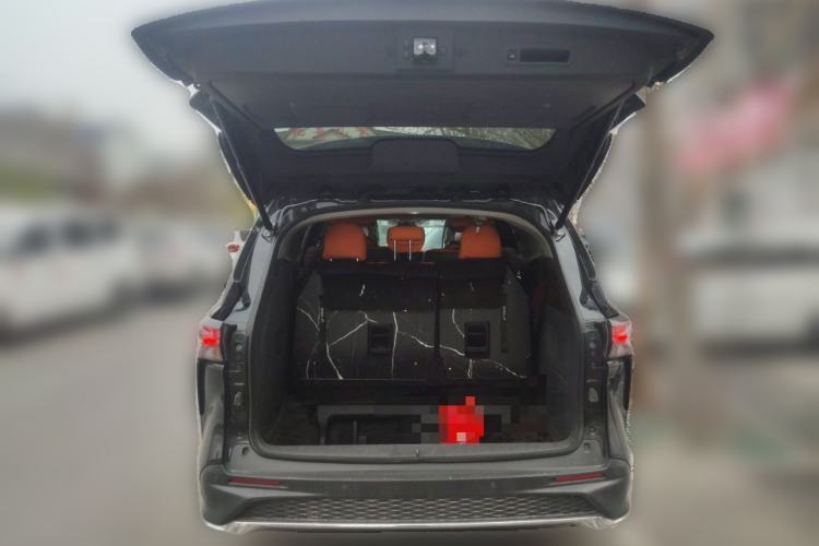 Used Toyota Granvia 2023 2.5L Hybrid Comfort Edition Trunk