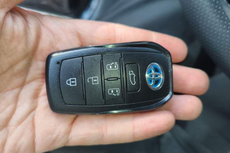Used Toyota Granvia 2023 2.5L Hybrid Prestige VIP Edition Vehicle Key