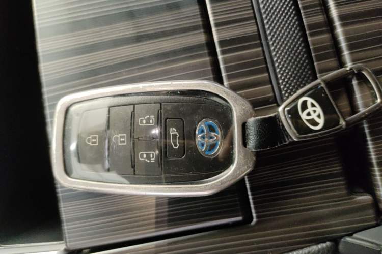 Used Toyota Granvia 2023 2.5L Hybrid Flagship VIP Edition Vehicle Key