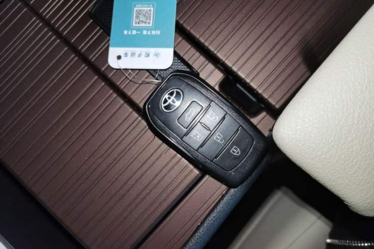 Used Toyota Granvia 2023 2.5L Hybrid Prestige PLUS Edition Vehicle Key