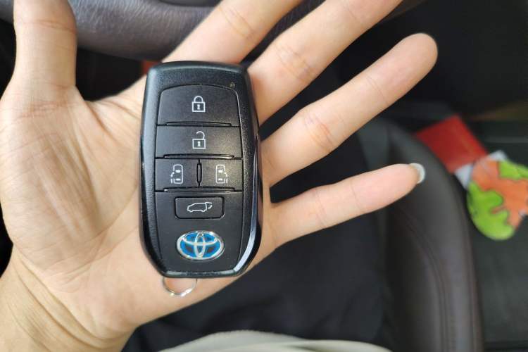 Used Toyota Granvia 2023 2.5L Hybrid Flagship VIP Edition Vehicle Key