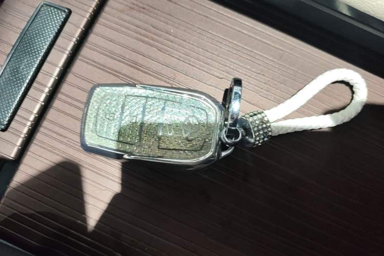 Used Toyota Granvia 2023 2.5L Hybrid Prestige PLUS Edition Vehicle Key
