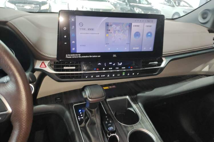 Used Toyota Granvia 2023 2.5L Hybrid Flagship VIP Edition Audio And AC Panel