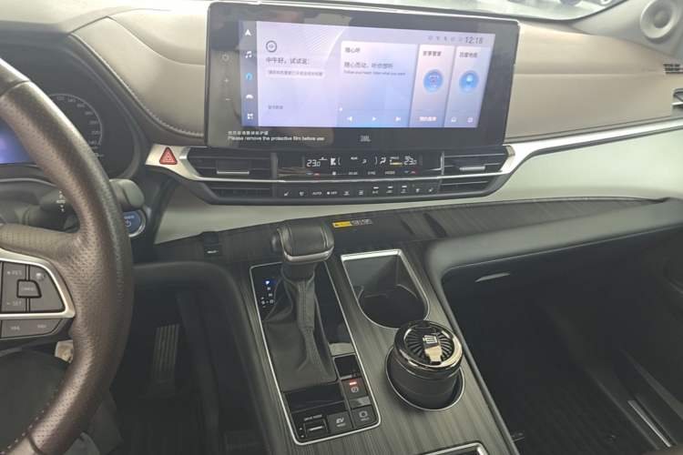 Used Toyota Granvia 2023 2.5L Hybrid Flagship VIP Edition Audio And AC Panel