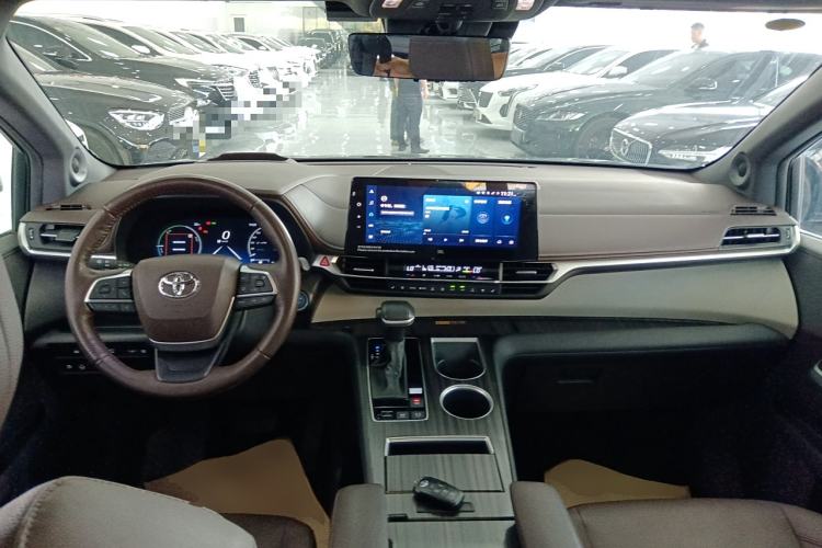 Used Toyota Granvia 2023 2.5L Hybrid Flagship VIP Edition Center Console