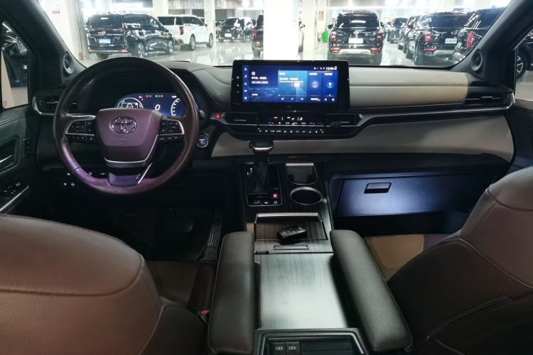 Used Toyota Granvia 2023 2.5L Hybrid Flagship VIP Edition Center Console