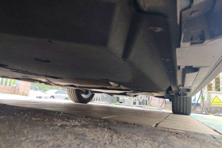 Used Toyota Granvia 2023 2.5L Hybrid Flagship VIP Edition Chassis Front Left