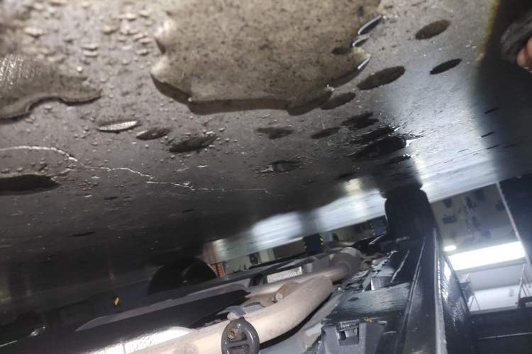 Used Toyota Granvia 2023 2.5L Hybrid Flagship VIP Edition Chassis Front Right