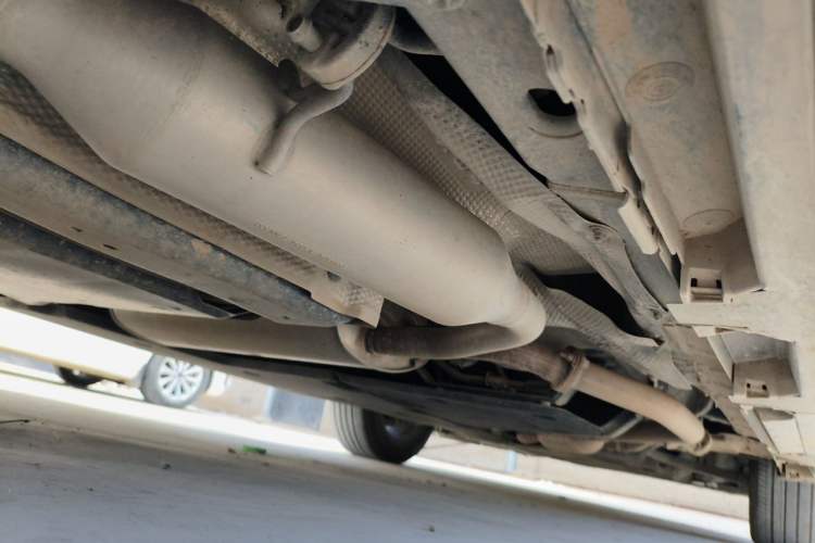 Used Toyota Granvia 2023 2.5L Hybrid Luxury Edition Chassis Rear Right