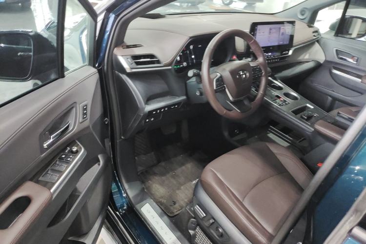 Used Toyota Granvia 2023 2.5L Hybrid Flagship VIP Edition Driver Seat