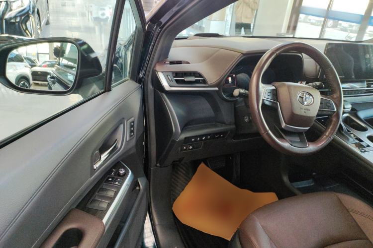 Used Toyota Granvia 2023 2.5L Hybrid Flagship VIP Edition Driver Seat