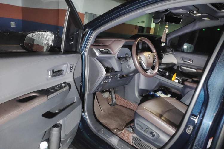 Used Toyota Granvia 2023 2.5L Hybrid Flagship VIP Edition Driver Seat
