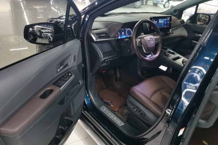 Used Toyota Granvia 2023 2.5L Hybrid Flagship VIP Edition Driver Seat