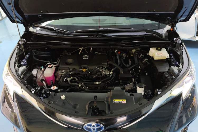 Used Toyota Granvia 2023 2.5L Hybrid Flagship VIP Edition Engine Bay