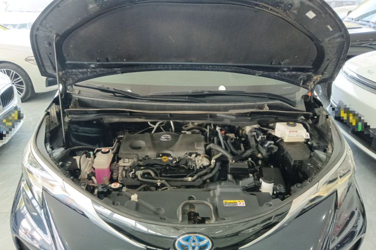 Used Toyota Granvia 2023 2.5L Hybrid Flagship VIP Edition Engine Bay