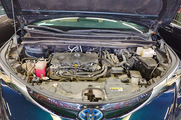 Used Toyota Granvia 2023 2.5L Hybrid Prestige Wellness PLUS Edition Engine Bay