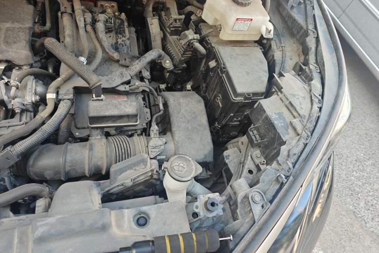Used Toyota Granvia 2023 2.5L Hybrid Flagship VIP Edition Engine Bay Left