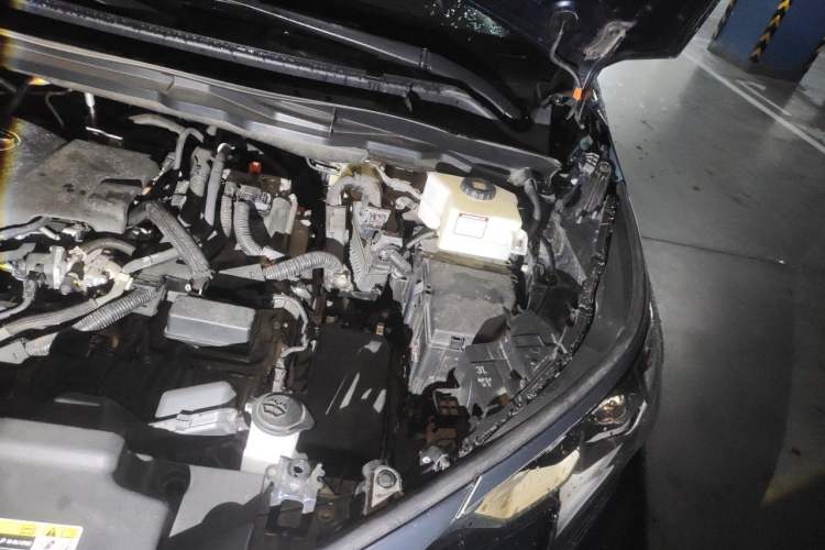 Used Toyota Granvia 2023 2.5L Hybrid Flagship VIP Edition Engine Bay Left