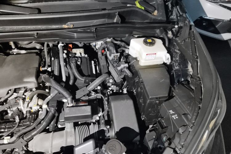 Used Toyota Granvia 2023 2.5L Hybrid Flagship VIP Edition Engine Bay Left