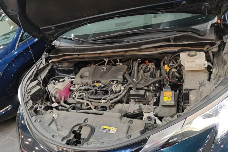 Used Toyota Granvia 2023 2.5L Hybrid Flagship VIP Edition Engine Bay