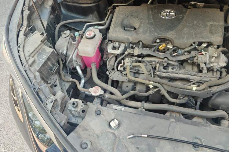 Used Toyota Granvia 2023 2.5L Hybrid Flagship VIP Edition Engine Bay Right