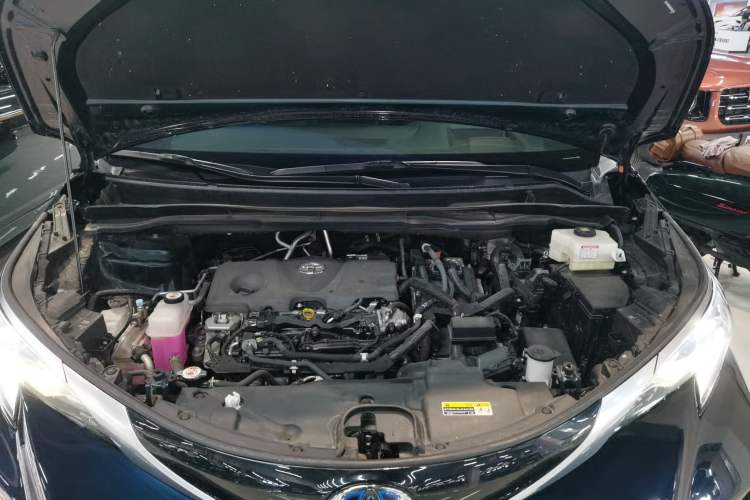 Used Toyota Granvia 2023 2.5L Hybrid Flagship VIP Edition Engine Bay