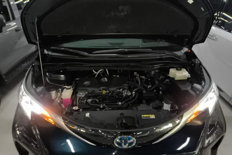 Used Toyota Granvia 2023 2.5L Hybrid Flagship VIP Edition Engine Bay