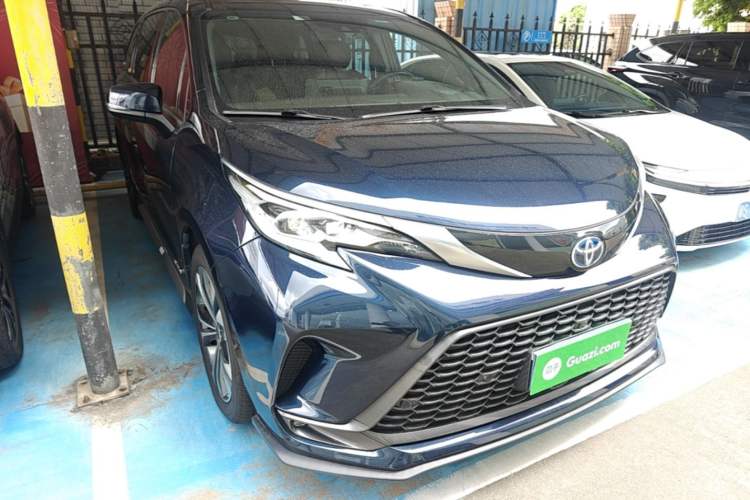 Used Toyota Granvia 2023 2.5L Hybrid Flagship VIP Edition Exterior 1