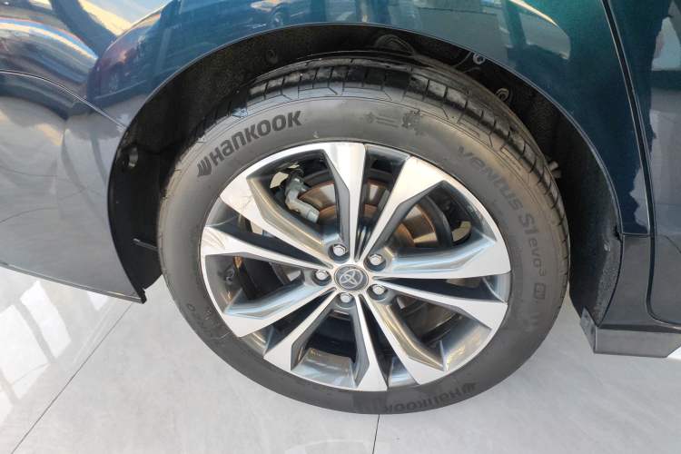 Used Toyota Granvia 2023 2.5L Hybrid Flagship VIP Edition Exterior 5