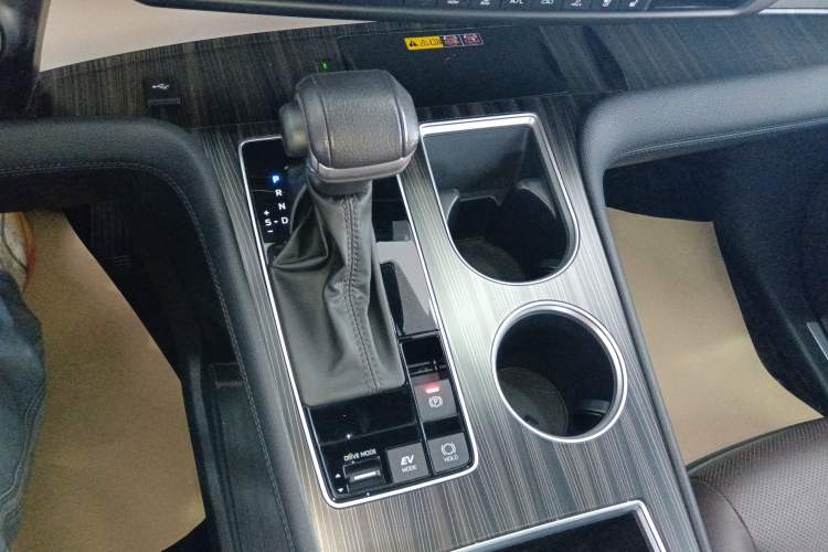Used Toyota Granvia 2023 2.5L Hybrid Flagship VIP Edition Gear Lever