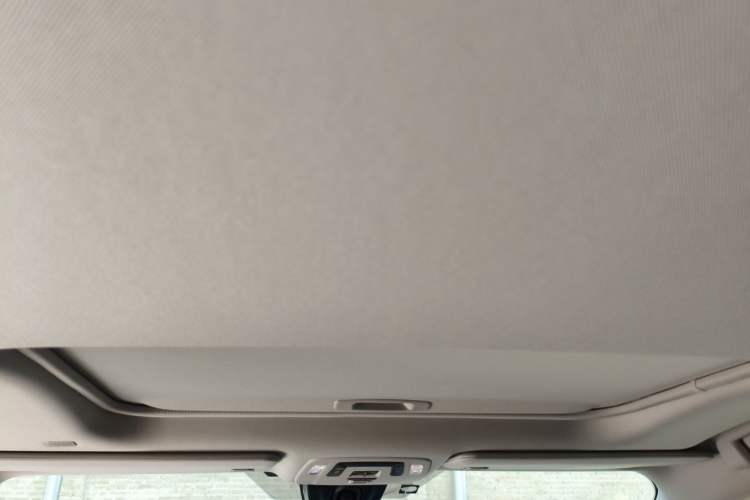 Used Toyota Granvia 2023 2.5L Hybrid Luxury Edition Headliner