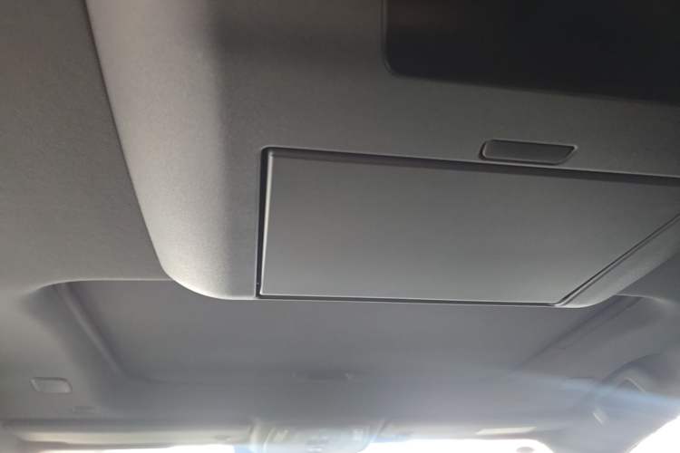 Used Toyota Granvia 2023 2.5L Hybrid Flagship VIP Edition Headliner