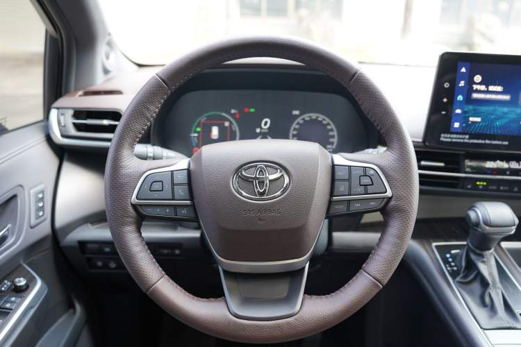 Used Toyota Granvia 2023 2.5L Hybrid Flagship VIP Edition Interior 2