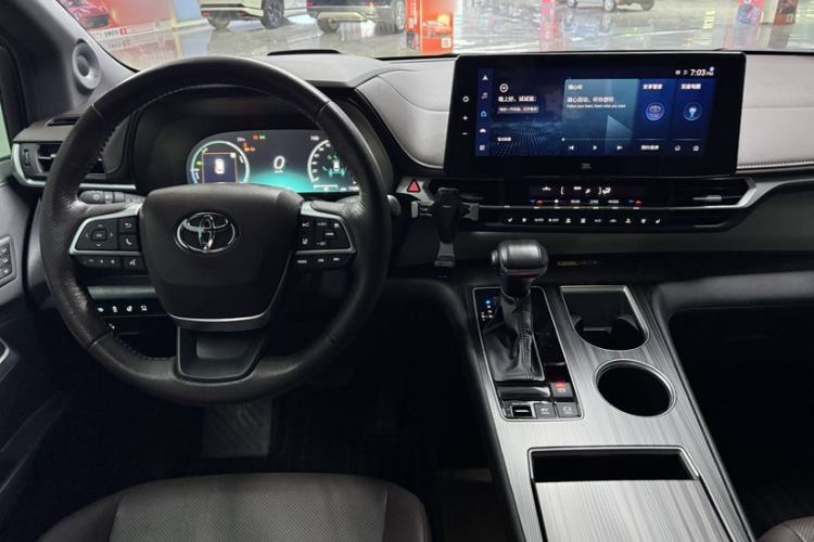 Used Toyota Granvia 2023 2.5L Hybrid Flagship VIP Edition Interior 4