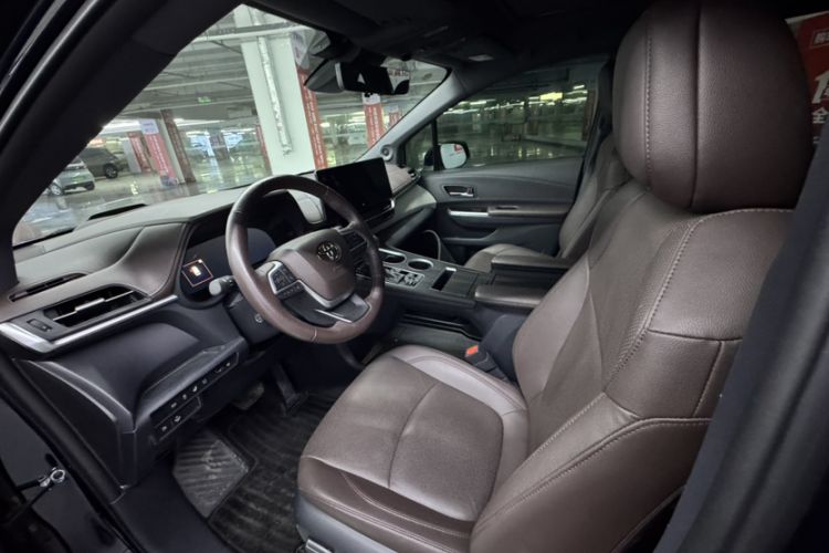Used Toyota Granvia 2023 2.5L Hybrid Flagship VIP Edition Interior 7