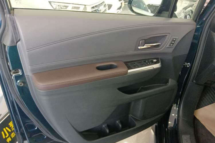 Used Toyota Granvia 2023 2.5L Hybrid Flagship VIP Edition Left Front Door Interior