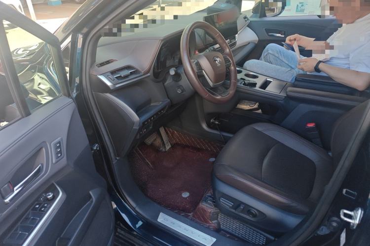 Used Toyota Granvia 2023 2.5L Hybrid Flagship VIP Edition Left Front Seat