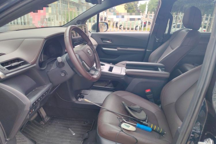 Used Toyota Granvia 2023 2.5L Hybrid Flagship VIP Edition Left Front Seat