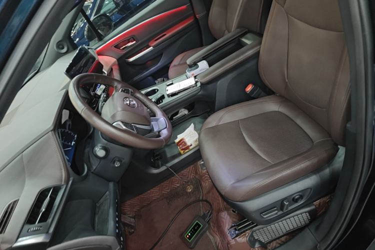 Used Toyota Granvia 2023 2.5L Hybrid Flagship VIP Edition Left Front Seat