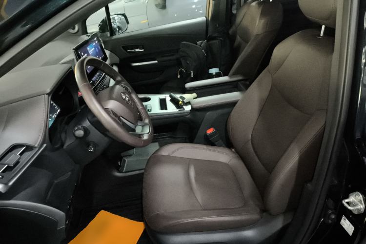 Used Toyota Granvia 2023 2.5L Hybrid Flagship VIP Edition Left Front Seat