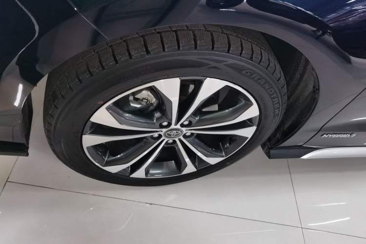 Used Toyota Granvia 2023 2.5L Hybrid Flagship VIP Edition Left Front Wheel Hub